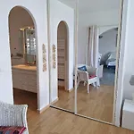 Les Pins Charming Appartement